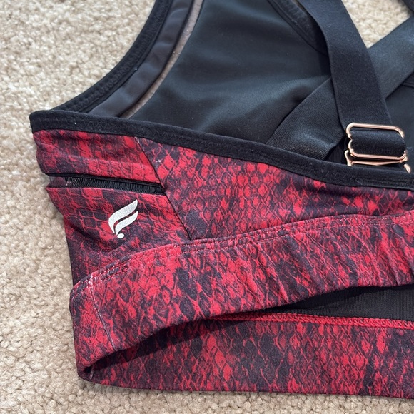 Fabletics sports bra, size M - Picture 3 of 5